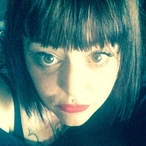 Profil von Charlyne